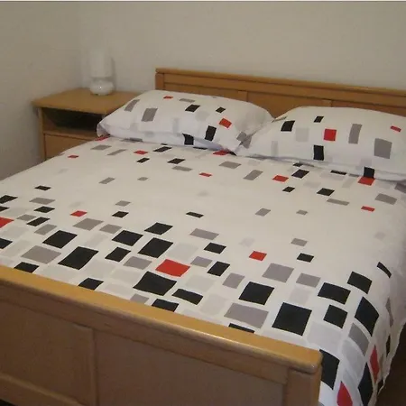 House Dolenja Trebusa