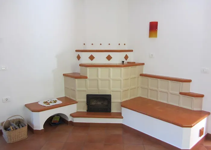 House Dolenja Trebusa