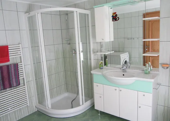 בית כפרי House Dolenja Trebusa